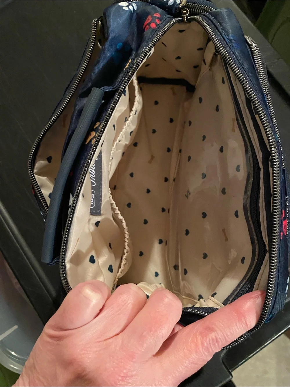 Lug Trolley CB (crossbody cosmetic carrier) NEW. “Paws Navy”